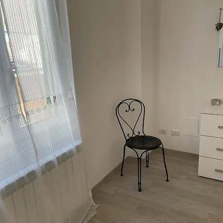 Civico 18 Apartman *